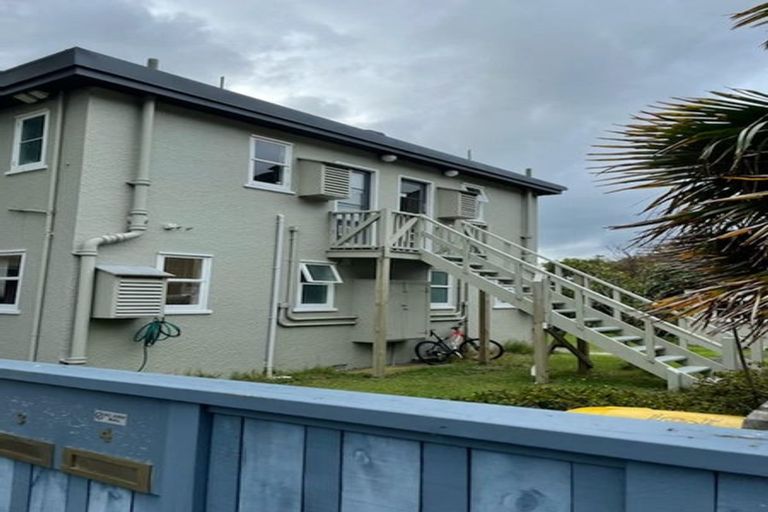 Photo of property in 9 Nikau Street, Eastbourne, Lower Hutt, 5013