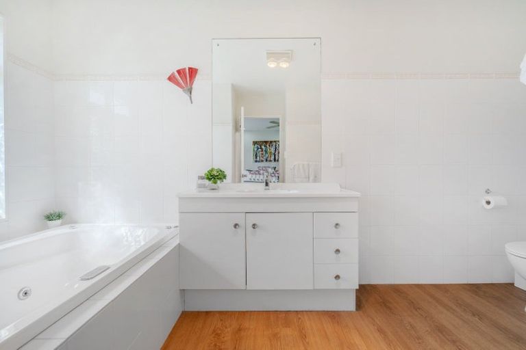 Photo of property in 19 Springbok Avenue, Whitianga, 3510