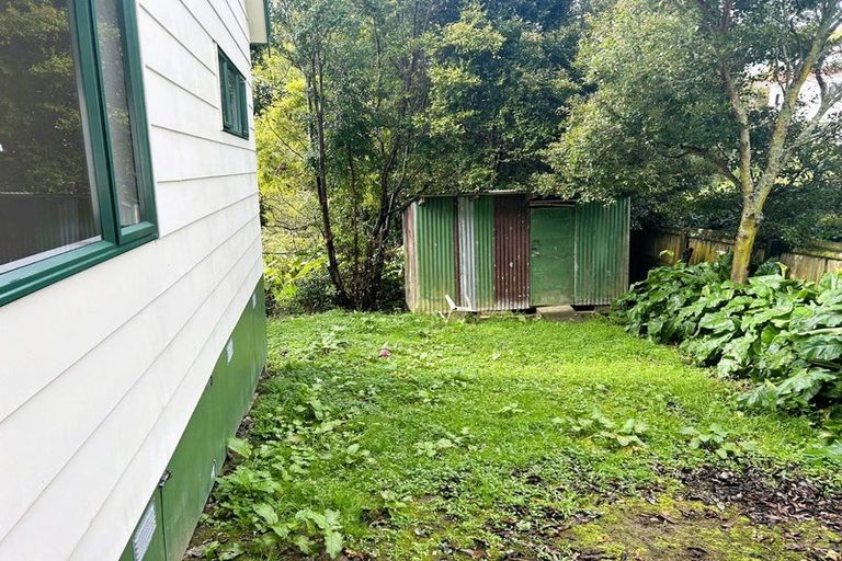 Photo of property in 5 Lysander Crescent, Beach Haven, Auckland, 0626