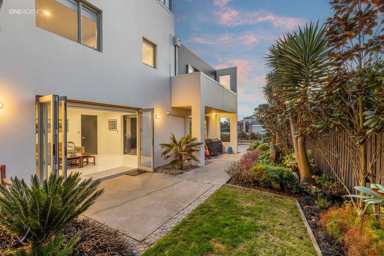 Photo of property in 74 Aston Drive, Waimairi Beach, Christchurch, 8083