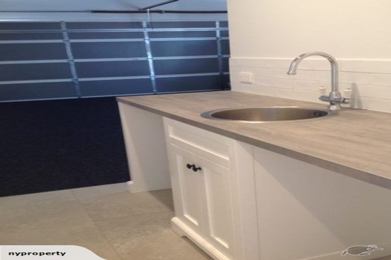 Photo of property in 35 Cassinia Close, Papamoa Beach, Papamoa, 3118