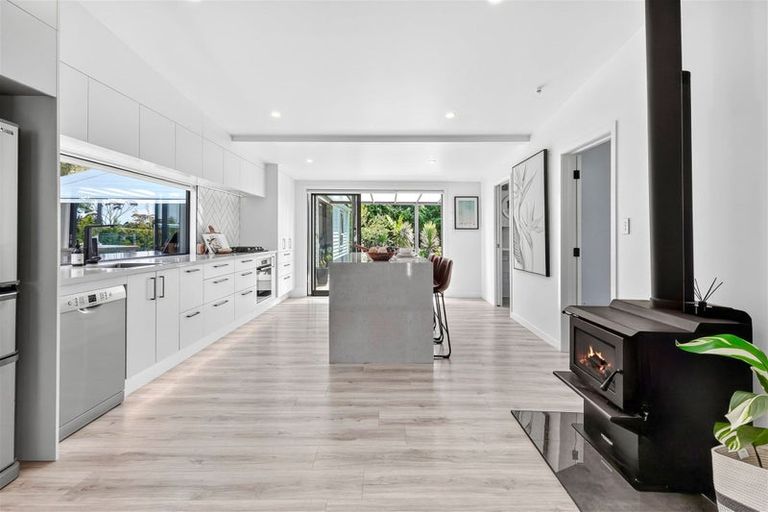 Photo of property in 1 Lansdowne Street, Clifton, Takaka, 7183