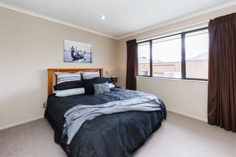 Photo of property in 12 Rodeo Drive, Kelvin Grove, Palmerston North, 4414