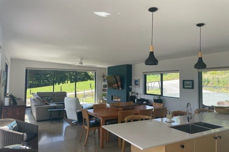 Photo of property in 11 Hancock Grove, Mangawhai, 0573