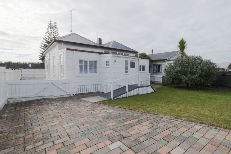 Photo of property in 71 Avalon Drive, Nawton, Hamilton, 3200
