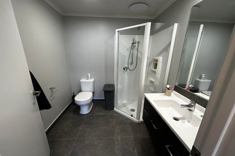 Photo of property in 21 Seafarer Crescent, Stanmore Bay, Whangaparaoa, 0932