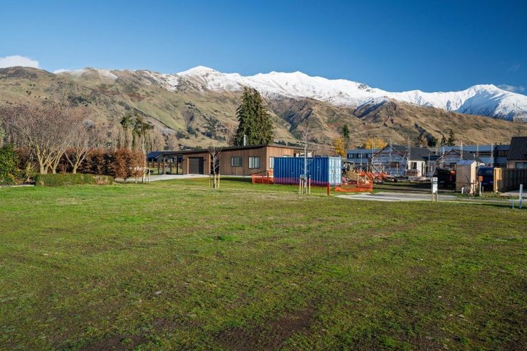 Photo of property in 19 Burbank Road, Wanaka, 9382