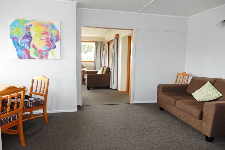 Photo of property in 8 Oxford Street, Holmes Hill, Oamaru, 9401