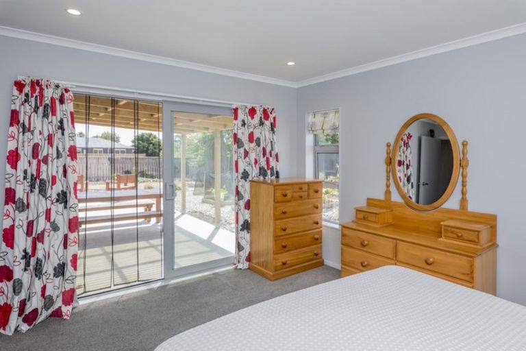 Photo of property in 12 Awahou Place, Foxton, 4814