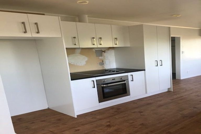 Photo of property in 23 Mirrabooka Avenue, Botany Downs, Auckland, 2010