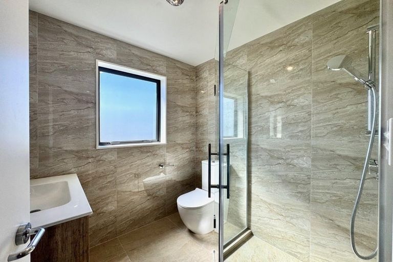 Photo of property in 50e Greenmeadows Avenue, Manurewa East, Auckland, 2102