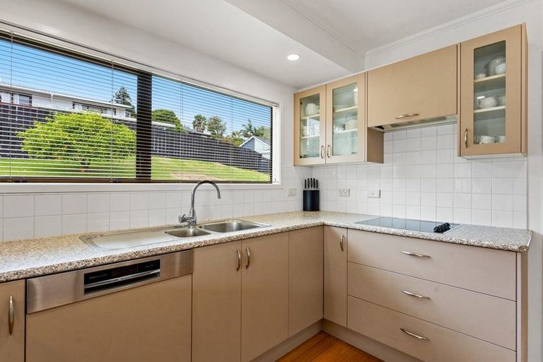 Photo of property in 81 Kennedy Avenue, Forrest Hill, Auckland, 0620