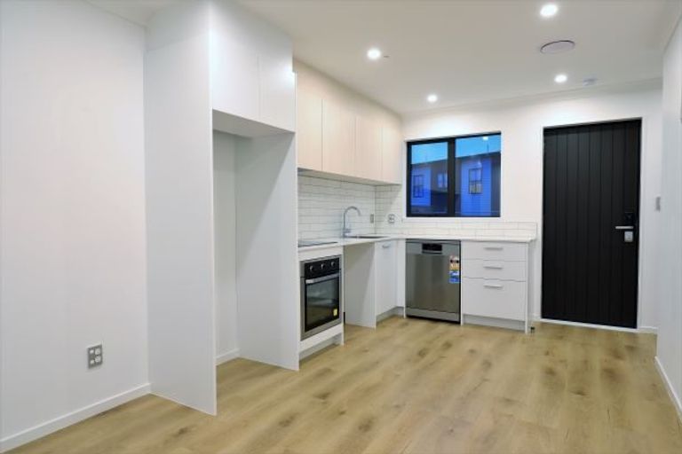 Photo of property in 39 Sun Orchid Avenue, Wiri, Auckland, 2104