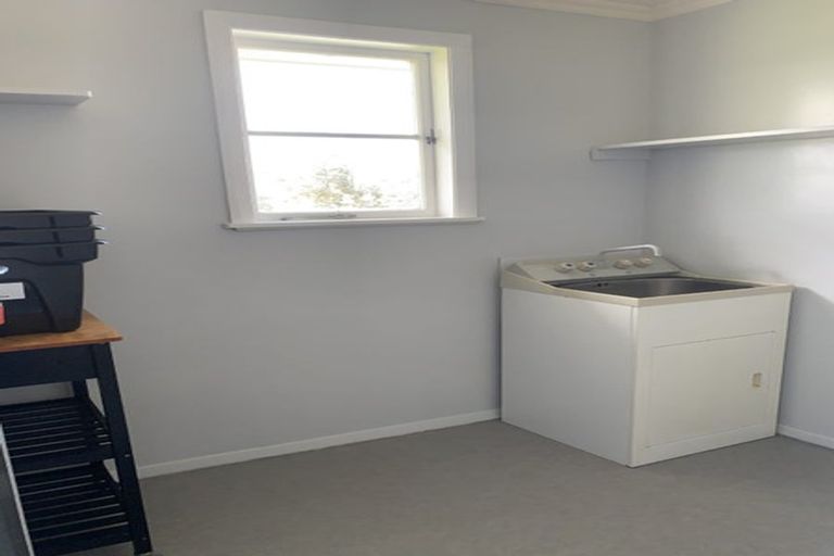 Photo of property in 12 Murch Place, Tawhero, Whanganui, 4500