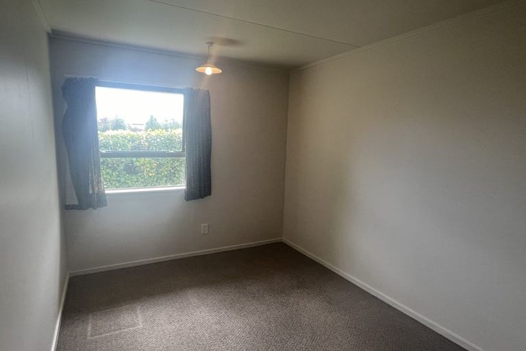 Photo of property in 2/494 Ferguson Street, Palmerston North, 4410