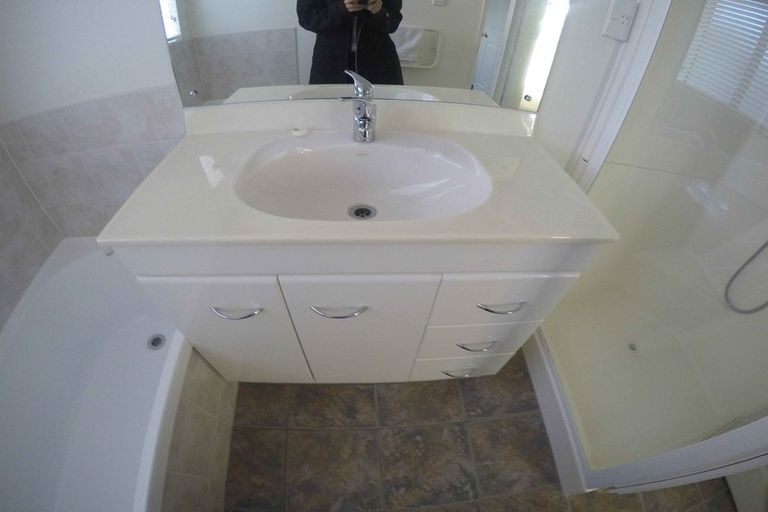 Photo of property in 102 Westerham Drive, Dannemora, Auckland, 2016