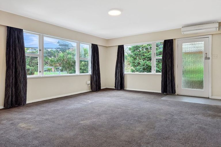 Photo of property in 50 Randwick Road, Northland, Wellington, 6012