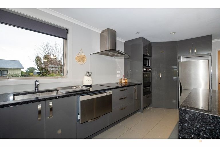 Photo of property in 215a High Street, Waimate, 7924