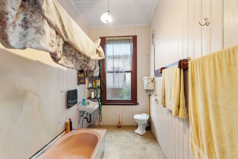 Photo of property in 44 Law Street, Caversham, Dunedin, 9012