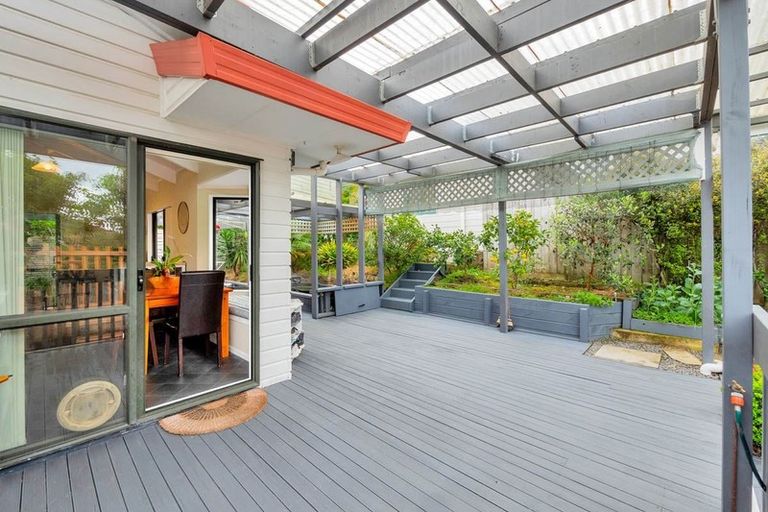 Photo of property in 1a Lesa Annis Place, Henderson, Auckland, 0612
