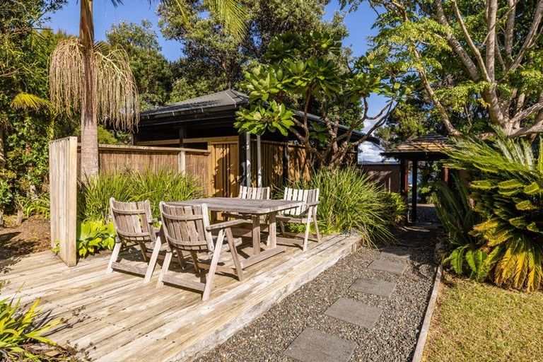 Photo of property in 91 Doves Bay Road, Kerikeri, 0294