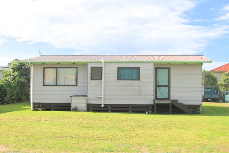 Photo of property in 300 Sylvia Road, Whangamata, 3620