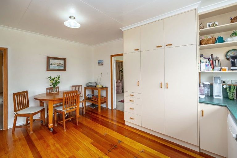 Photo of property in 12 Weka Place, Masterton, 5810