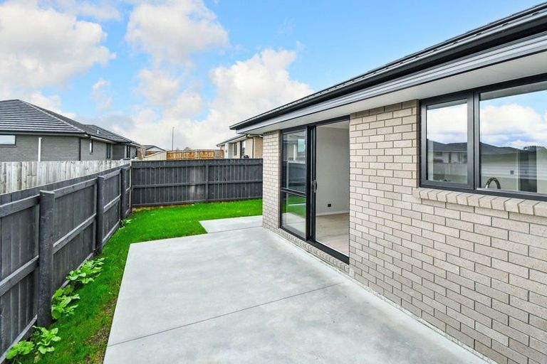 Photo of property in 33 Booker Drive, Tuakau, 2121