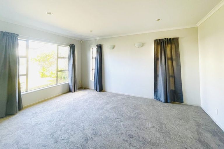 Photo of property in 3 Dione Place, Flat Bush, Auckland, 2016