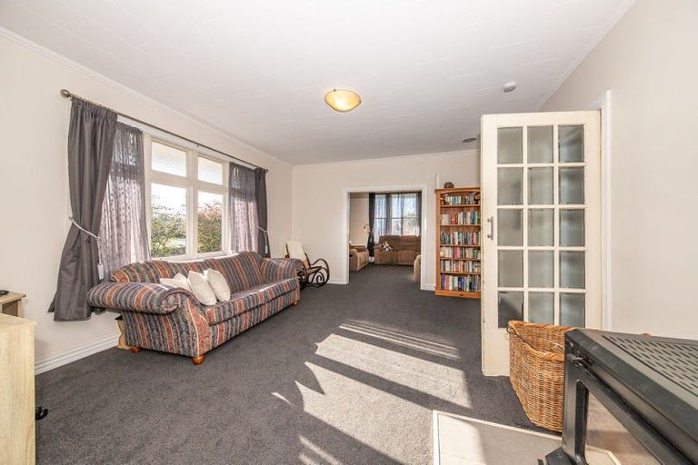 Photo of property in 52 Romilly Street, Westport, 7825