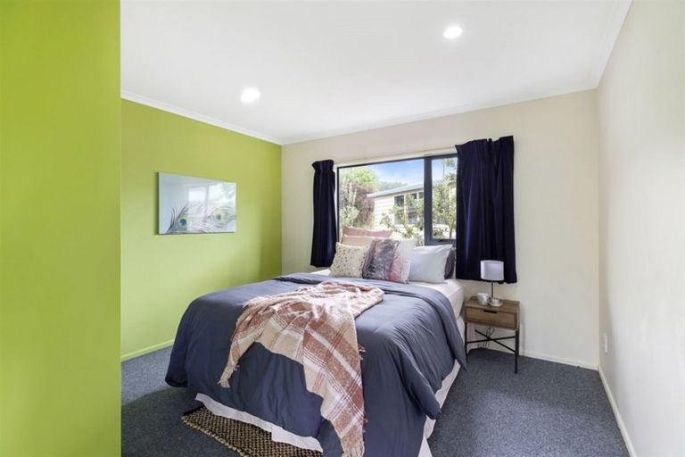 Photo of property in 43a Apple Terrace, Ranui, Porirua, 5024