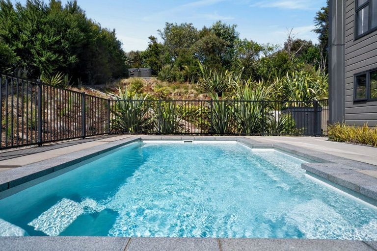 Photo of property in 102 The Ridge, Langs Beach, Waipu, 0582