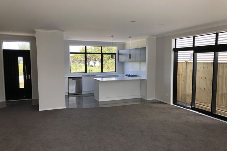 Photo of property in 11/15 Scott Road, Hobsonville, Auckland, 0616