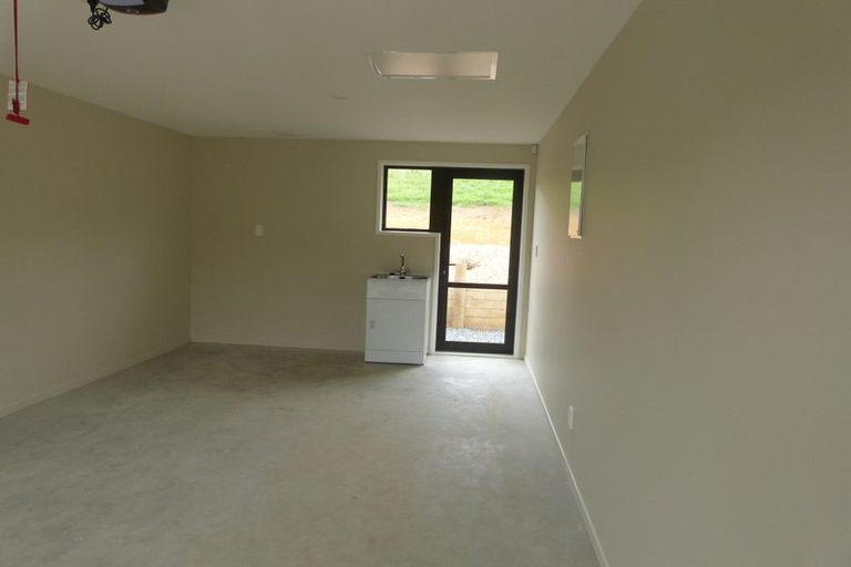 Photo of property in 28c Tram Valley Road, Swanson, Auckland, 0614