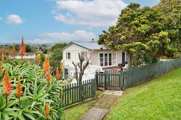 Photo of property in 23 Awatea Street, Ranui, Porirua, 5024