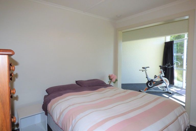 Photo of property in 6 Solway Street, Holmes Hill, Oamaru, 9401