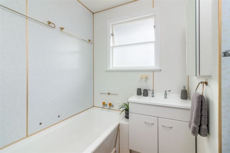 Photo of property in 31 Vivian Street, Burwood, Christchurch, 8083