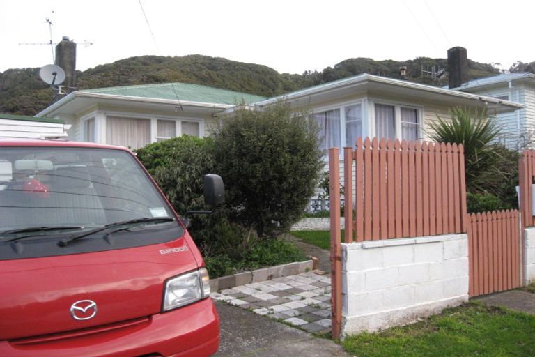 Photo of property in 49 Lees Grove, Wainuiomata, Lower Hutt, 5014