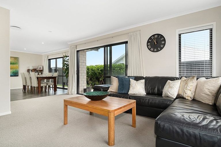 Photo of property in 114 Palm Springs Boulevard, Papamoa Beach, Papamoa, 3118