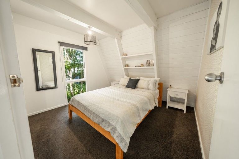 Photo of property in 84 Ruru Avenue, Otatara, Invercargill, 9879