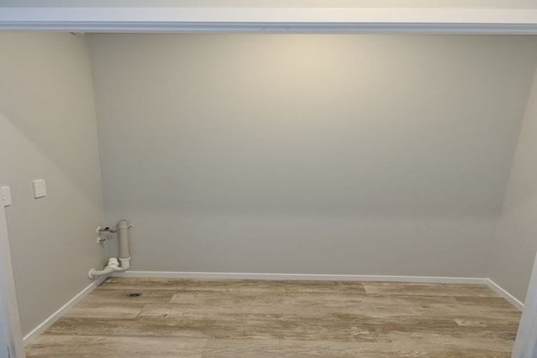 Photo of property in 2 Tai Lane, Whitby, Porirua, 5024