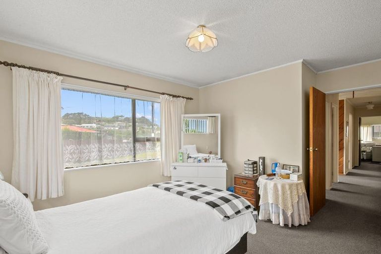 Photo of property in 15 Lydford Place, Spotswood, New Plymouth, 4310
