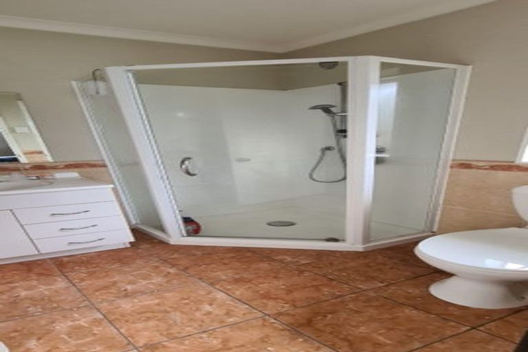 Photo of property in 223 Triangle Road, Massey, Auckland, 0614