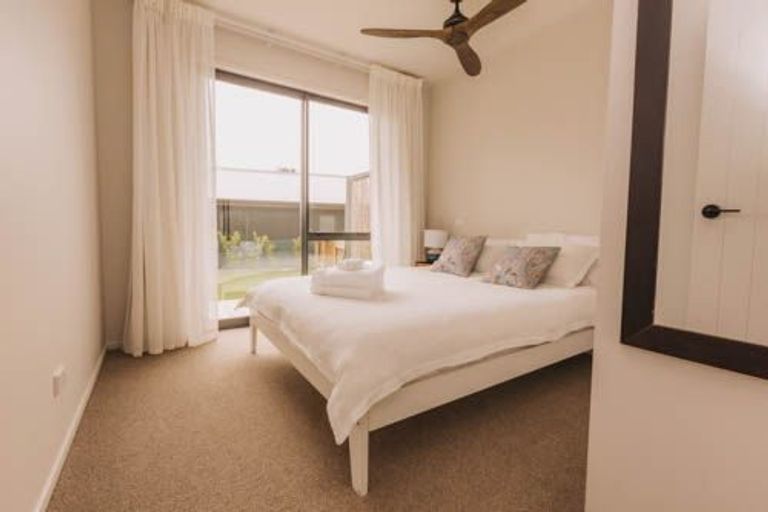 Photo of property in 16b Russell Drive, Oakura, 4314