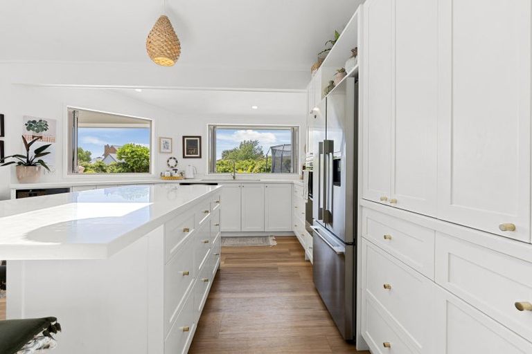 Photo of property in 18a Russell Drive, Oakura, 4314