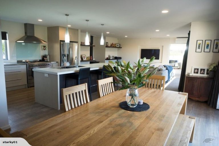 Photo of property in 18 Preston Avenue, West Melton, 7618