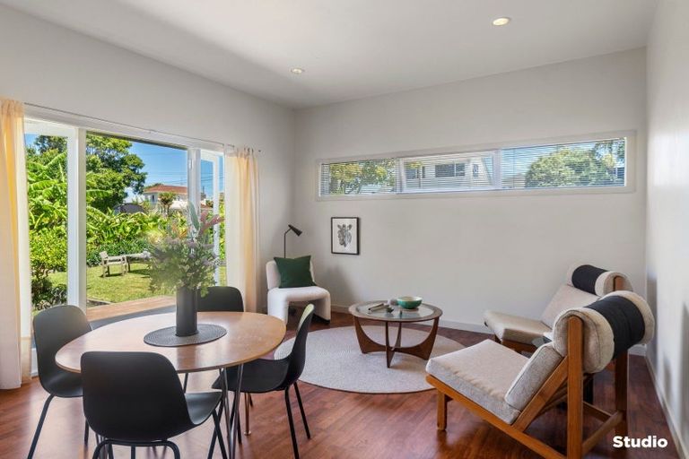 Photo of property in 41 Old Lake Road, Narrow Neck, Auckland, 0624