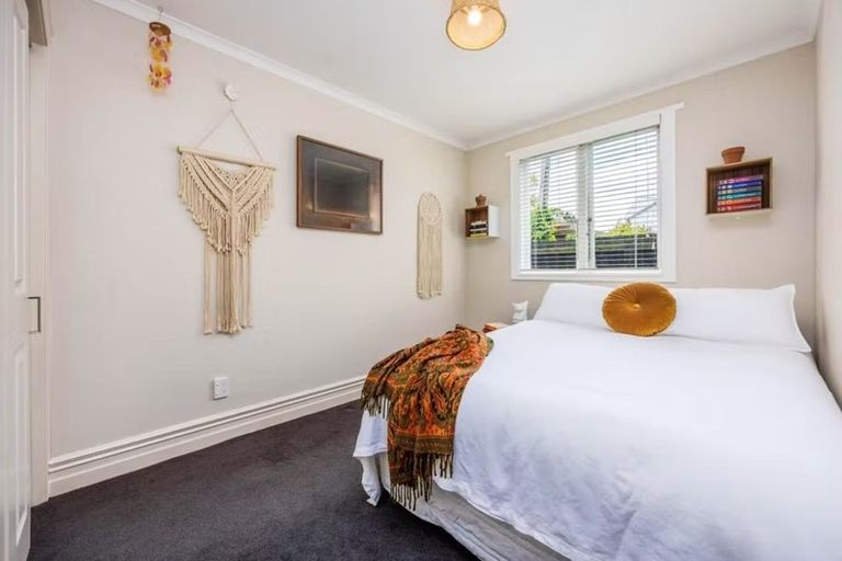 Photo of property in 22a Te Atatu Road, Te Atatu South, Auckland, 0610