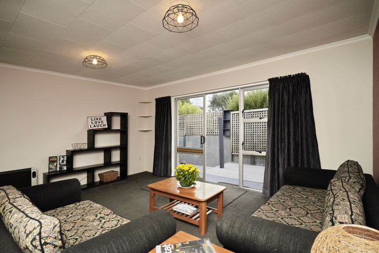 Photo of property in 72a Oram Avenue, New Brighton, Christchurch, 8061