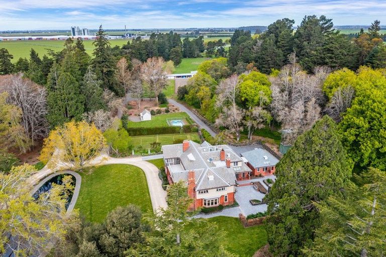 Photo of property in Racecourse Hill Homestead, 3979 West Coast Road, Darfield, 7571